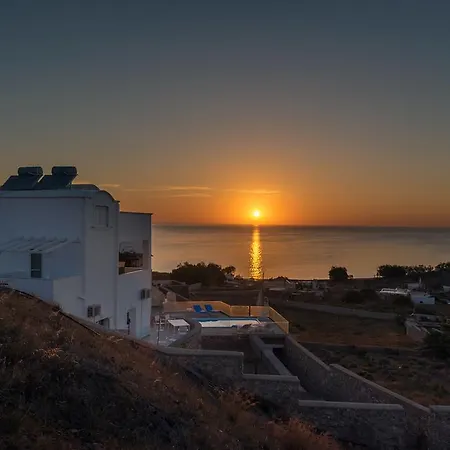 Queen Of Santorini Karterádos