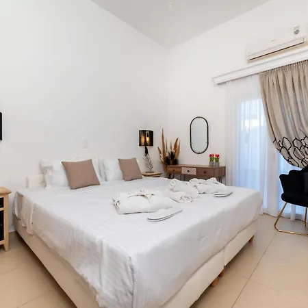 Queen Of Santorini * Karterados (Santorini)