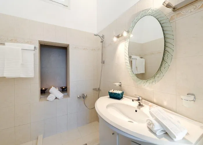 Queen Of Santorini * Karterados (Santorini)