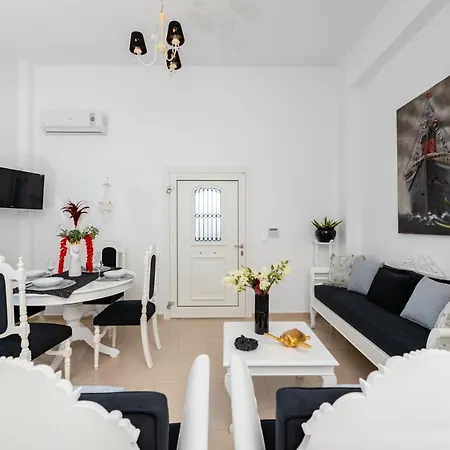 Holiday home Queen Of Santorini Karterados (Santorini)